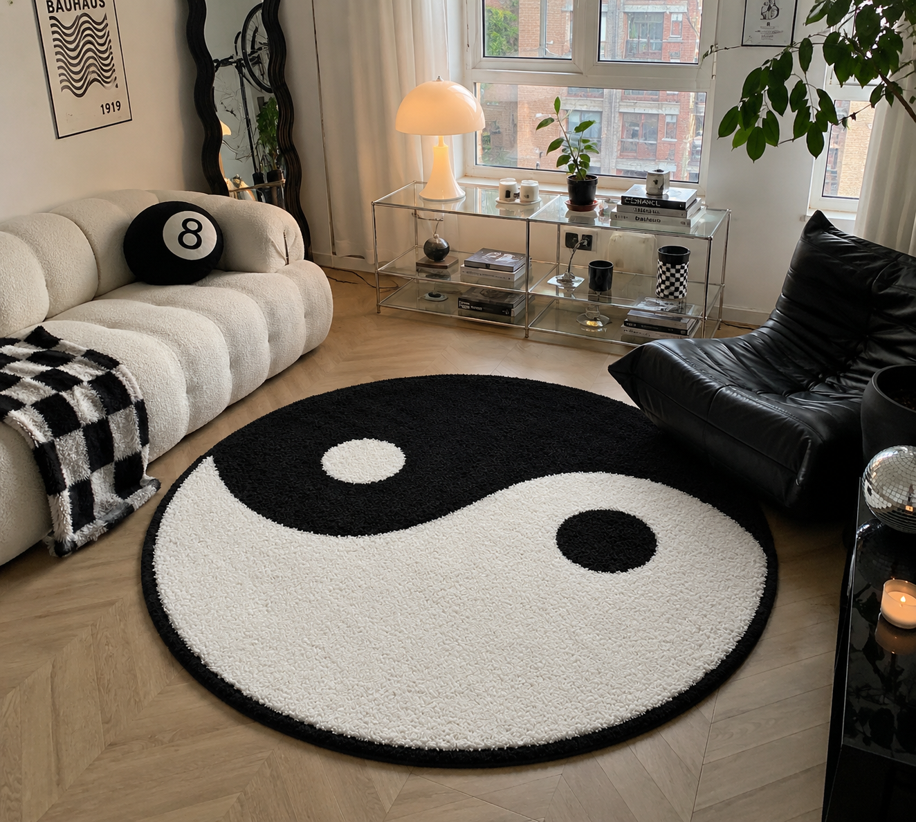 YIN & YANG